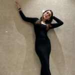 Hansika Motwani Instagram - Hey 🖤