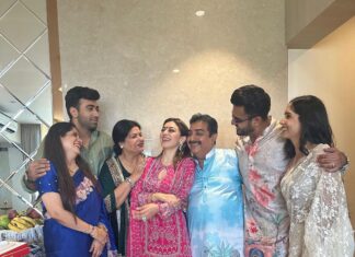 Hansika Motwani Instagram - happy Ganesh Chaturthi 🙏🏻🌺