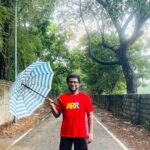 Haricharan Instagram - An ensuing relationship of Love & Hate with the Chennai Rains. Thanks to @arrchander for this beautiful Tee. YMCA Nandanam
