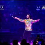 Haricharan Instagram - . Dance Dance Avarudan Dance, Endrae Kaalgal Soluthada.. Sing Sing Avarudan Sing, Endrae Nenjam Kolluthadaa.. Azhagai Manathai Parithu Vittarre….. Thank You @haricharanmusic for being one of the pillar of High On U1 concert in KL! We Malaysians love you endlessly! ❤️ Axiata Arena