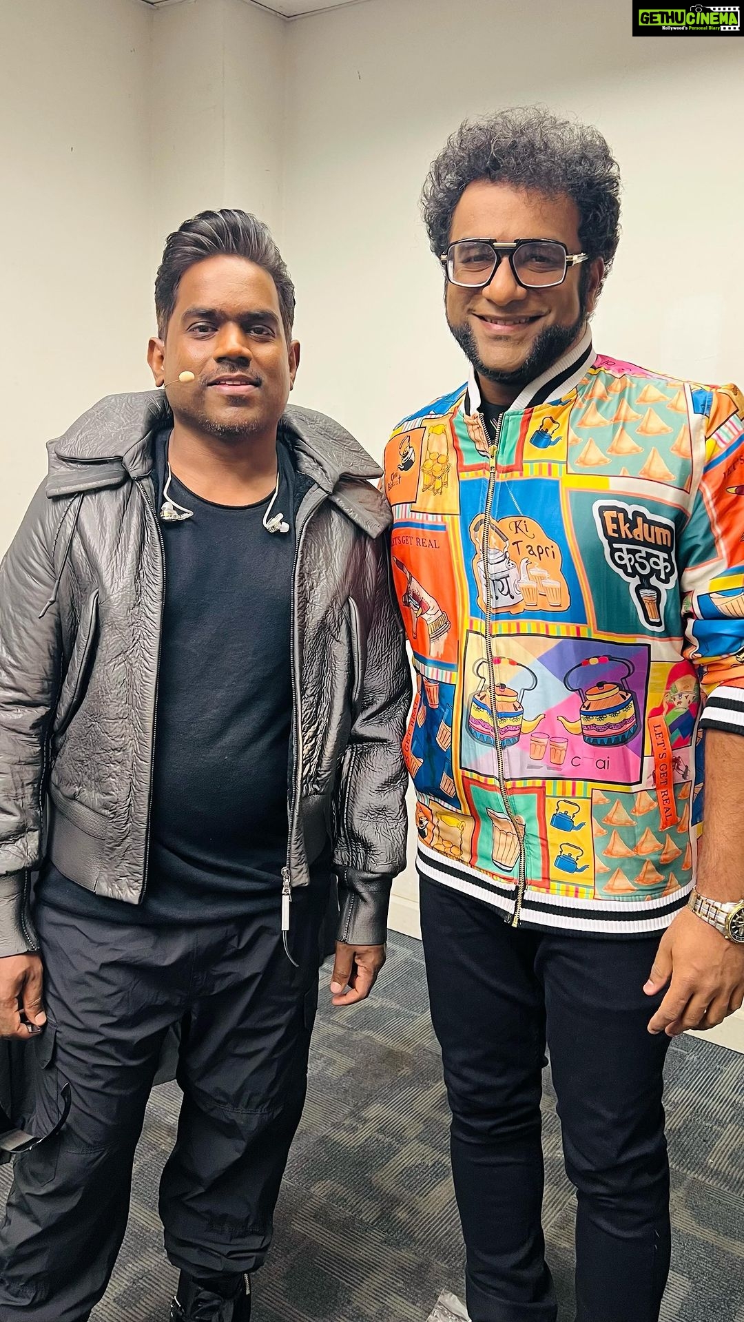 Haricharan Instagram - Performing with @itsyuvan and the whole entourage for the first time in Namma Malaysia and it was so Lit 🔥A new Stage design, new show routine and Forever love the Audience there to have accepted it! Huge thanks to @u1recordsoffl @zafroonnizar @dra.visionindia @ravoofa.h.k @vueshowdesigngroup @btosproductions