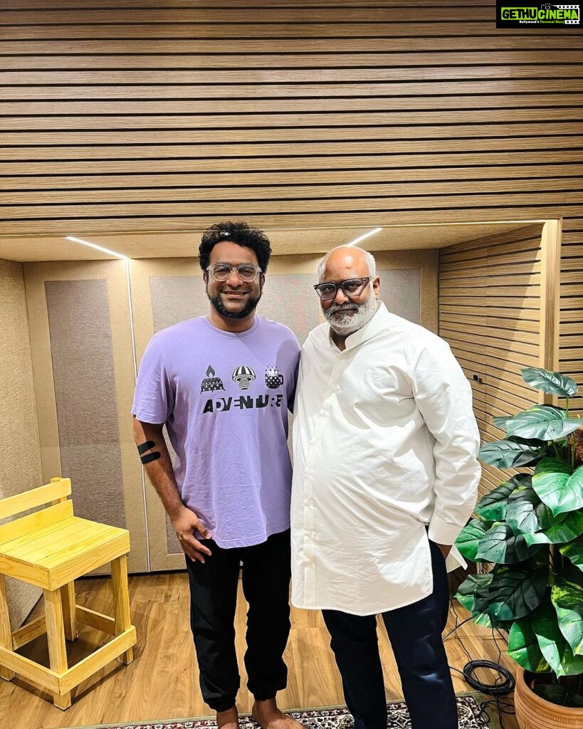 Haricharan Instagram - A Recording session with Legends for a legendary Movie Franchise. Such a Pleasure recording for the Academy Award winner, the Sweetest @mmkeeravaani sir for the Movie with #PVasu avargal. This is my 3rd time recording for him after Baahubali & PeLLisandhaDi2 ❤️❤️ #chandramukhi2 The Mystic's Room