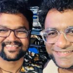 Haricharan Instagram - Thank you Malaysia ! ❤️❤️💥 @jharrisjayaraj @malikstreams @distinctcommunications @ Axiata Arena
