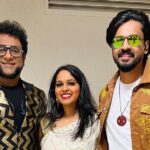 Haricharan Instagram - Thank you Malaysia ! ❤️❤️💥 @jharrisjayaraj @malikstreams @distinctcommunications @ Axiata Arena