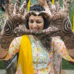 Hariprriya Instagram - Embracing the beauty of traditions one henna design at a time. 🥰💫🌿 #mehendifiesta #mehendidiaries #nostalgiasaturday