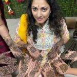 Hariprriya Instagram - Embracing the beauty of traditions one henna design at a time. 🥰💫🌿 #mehendifiesta #mehendidiaries #nostalgiasaturday