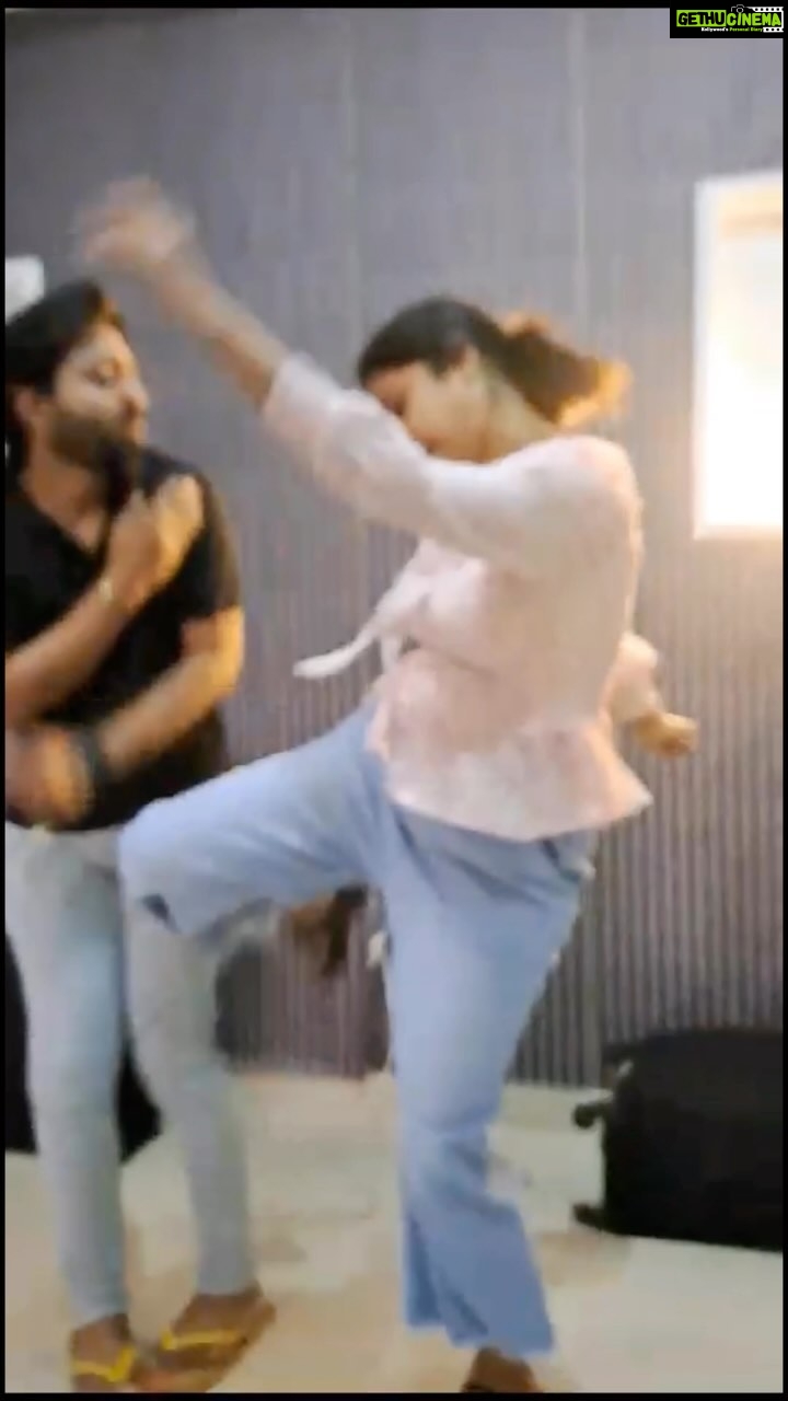 Haritha G Nair Instagram - This is why TIT FOR TAT 🤣😂 When she irritates me ! She gets it back 🤣 @haritha.girigeeth Thank you @resh_mi_decha amma for all these videos 😜🫰🏻 . . . #friendship💕 #realfriendship #celebratingfriendship #friendshipcard #13yearsoffriendship #schoolfriendship #eyeglasses #friends4life #friendshipgoal #friendsforkeeps #bestfriendship #qoutesaboutlife #friendshipgoals❤️ #frndshipgoals #hashmeapp #photoaxgram #plushielife #мишкатедди #dogbreed #pop_art #booksbooksbook #ubambooklady #tanujmenon #harithagnair