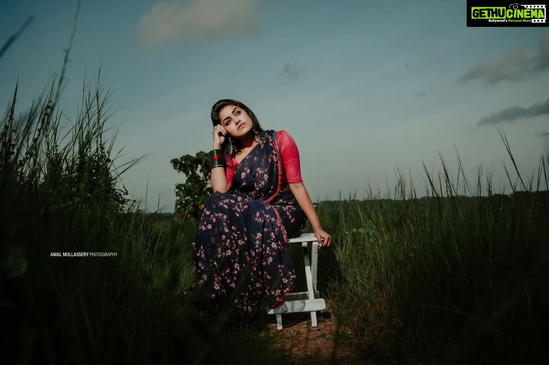 Haritha G Nair Instagram - 🦋FRAMES🦋 📸 : @amalmullasserryphotography 👗 : @arrco_iriisbyallenna Ornaments :@jhanvi__collections Edits : @manu_3782