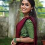 Haritha G Nair Instagram - She smiles, I cry...🦋 She loves, I am weired...🦋 She is amazing, I am unknown...🦋 She is beautiful, I am a mess...🦋 She is happy, I am lost...🦋 My mask is perfect🦋 She hides me❤ #shyama🤍 #shyamambaram 📸 :@aseem_._mohammed Make up credits : To Me only😃✌🏻