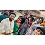 Haritha G Nair Instagram - ഏറെ വേദനിക്കുമ്പോൾ സന്തോഷിക്കുമ്പോൾ ഓടി ചെല്ലുന്നൊരിടമുണ്ട് എനിക്ക്... ശ്യാമ എന്ന character തിരഞ്ഞെടുക്കുമ്പോൾ, ഇന്നത്തെ സമൂഹത്തിൽ അംഗീകരിക്കപ്പെടുന്ന പോലെ ഒരു കഥയോ കഥാപാത്രമാണോ എന്നോ എന്ന സംശയം കൊണ്ട് ഞങ്ങൾ ഏറ്റവുമധികം വിളിച്ചതും ആ പേര് തന്നെ.... വളരെ യാദൃശ്ചികമായി എങ്കിലും character ന്റെ പിറന്നാൾ ആഘോഷിക്കാൻ കഥയുടെ ഗതിയെ ഏറ്റവും അധികം സ്വാധീനിക്കുന്ന ആ തിരുമുറ്റത്ത് എത്തി... ശ്യാമക്ക് വേണ്ടിയുള്ള സ്പെഷ്യൽ make up ചെയ്യുമ്പോൾ ഈ character ആ തിരുമുറ്റത്ത് എത്തിയാൽ എന്തായിരിക്കും എന്ന് ഞങ്ങൾ എല്ലാവരും ചിന്തിച്ചിരുന്നു... അതാണ് യഥാർഥ്യമായത്... ഏത് characternu വേണ്ടിയാണോ അത് ചിന്തിച്ചത് അതേ character lookil തന്നെ തിരുസന്നിധിയിൽ കയറാനും ആ characternte ആഗ്രഹം സാധിച്ചു കൊടുക്കാനും ഉള്ള ഭാഗ്യം പോലെ... 🙏🏻 and thanks to my team❤ ക്ഷേത്രചാരങ്ങളെയും ക്ഷേത്ര മര്യാദകളെയും അംഗീകരിച്ചും,ഭക്ഷണം പോലും കഴിക്കാതെ ഒരു പകൽ മുഴുവൻ അവിടെ കഷ്ടപ്പെട്ട് എല്ലാ scenes um കൃത്യമായി എടുക്കാനും കട്ടക്ക് കൂടെ നിന്ന കൂട്ടം. ❤ Director @mohan.kupleri , DOP @av_arun_ravan and Producer @p.remadevi.gtv and my Mach @tanujmenon_offl ✌🏻 EPISODE TODAY AT 8:30PM ON ZEE KERALAM @zeekeralam