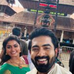 Haritha G Nair Instagram - ഏറെ വേദനിക്കുമ്പോൾ സന്തോഷിക്കുമ്പോൾ ഓടി ചെല്ലുന്നൊരിടമുണ്ട് എനിക്ക്... ശ്യാമ എന്ന character തിരഞ്ഞെടുക്കുമ്പോൾ, ഇന്നത്തെ സമൂഹത്തിൽ അംഗീകരിക്കപ്പെടുന്ന പോലെ ഒരു കഥയോ കഥാപാത്രമാണോ എന്നോ എന്ന സംശയം കൊണ്ട് ഞങ്ങൾ ഏറ്റവുമധികം വിളിച്ചതും ആ പേര് തന്നെ.... വളരെ യാദൃശ്ചികമായി എങ്കിലും character ന്റെ പിറന്നാൾ ആഘോഷിക്കാൻ കഥയുടെ ഗതിയെ ഏറ്റവും അധികം സ്വാധീനിക്കുന്ന ആ തിരുമുറ്റത്ത് എത്തി... ശ്യാമക്ക് വേണ്ടിയുള്ള സ്പെഷ്യൽ make up ചെയ്യുമ്പോൾ ഈ character ആ തിരുമുറ്റത്ത് എത്തിയാൽ എന്തായിരിക്കും എന്ന് ഞങ്ങൾ എല്ലാവരും ചിന്തിച്ചിരുന്നു... അതാണ് യഥാർഥ്യമായത്... ഏത് characternu വേണ്ടിയാണോ അത് ചിന്തിച്ചത് അതേ character lookil തന്നെ തിരുസന്നിധിയിൽ കയറാനും ആ characternte ആഗ്രഹം സാധിച്ചു കൊടുക്കാനും ഉള്ള ഭാഗ്യം പോലെ... 🙏🏻 and thanks to my team❤ ക്ഷേത്രചാരങ്ങളെയും ക്ഷേത്ര മര്യാദകളെയും അംഗീകരിച്ചും,ഭക്ഷണം പോലും കഴിക്കാതെ ഒരു പകൽ മുഴുവൻ അവിടെ കഷ്ടപ്പെട്ട് എല്ലാ scenes um കൃത്യമായി എടുക്കാനും കട്ടക്ക് കൂടെ നിന്ന കൂട്ടം. ❤ Director @mohan.kupleri , DOP @av_arun_ravan and Producer @p.remadevi.gtv and my Mach @tanujmenon_offl ✌🏻 EPISODE TODAY AT 8:30PM ON ZEE KERALAM @zeekeralam