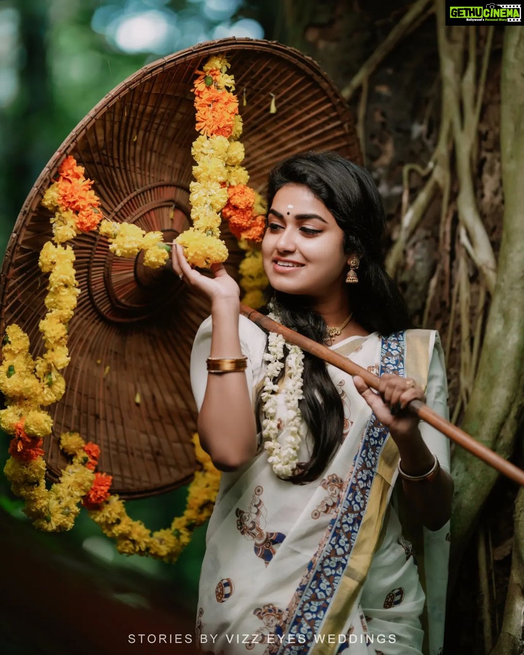 Haritha G Nair Instagram - വന്നോണം...നിന്നോണം.. പൊക്കോണം ❤ . . 📸: @vizz__eyes_photography 👗: @arrco_iriisbyallenna