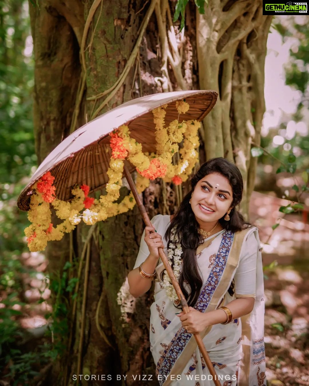 Haritha G Nair Instagram - വന്നോണം...നിന്നോണം.. പൊക്കോണം ❤ . . 📸: @vizz__eyes_photography 👗: @arrco_iriisbyallenna