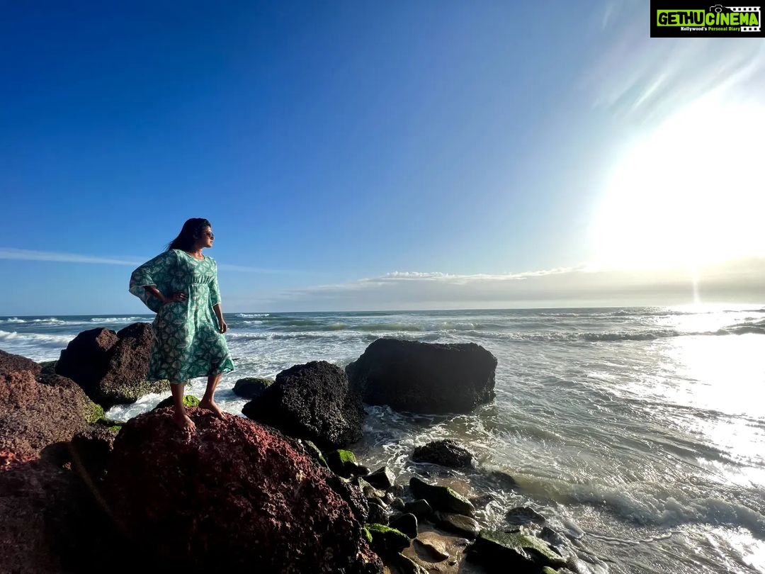 Haritha G Nair Instagram - In the sky 🌫️ In the Sea🌊 . . . 📸 : @rency_philip ( chetta... Ur frames 💯🤗😃)