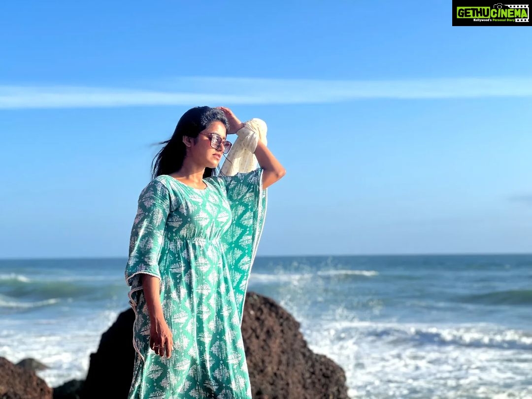 Haritha G Nair Instagram - In the sky 🌫️ In the Sea🌊 . . . 📸 : @rency_philip ( chetta... Ur frames 💯🤗😃)
