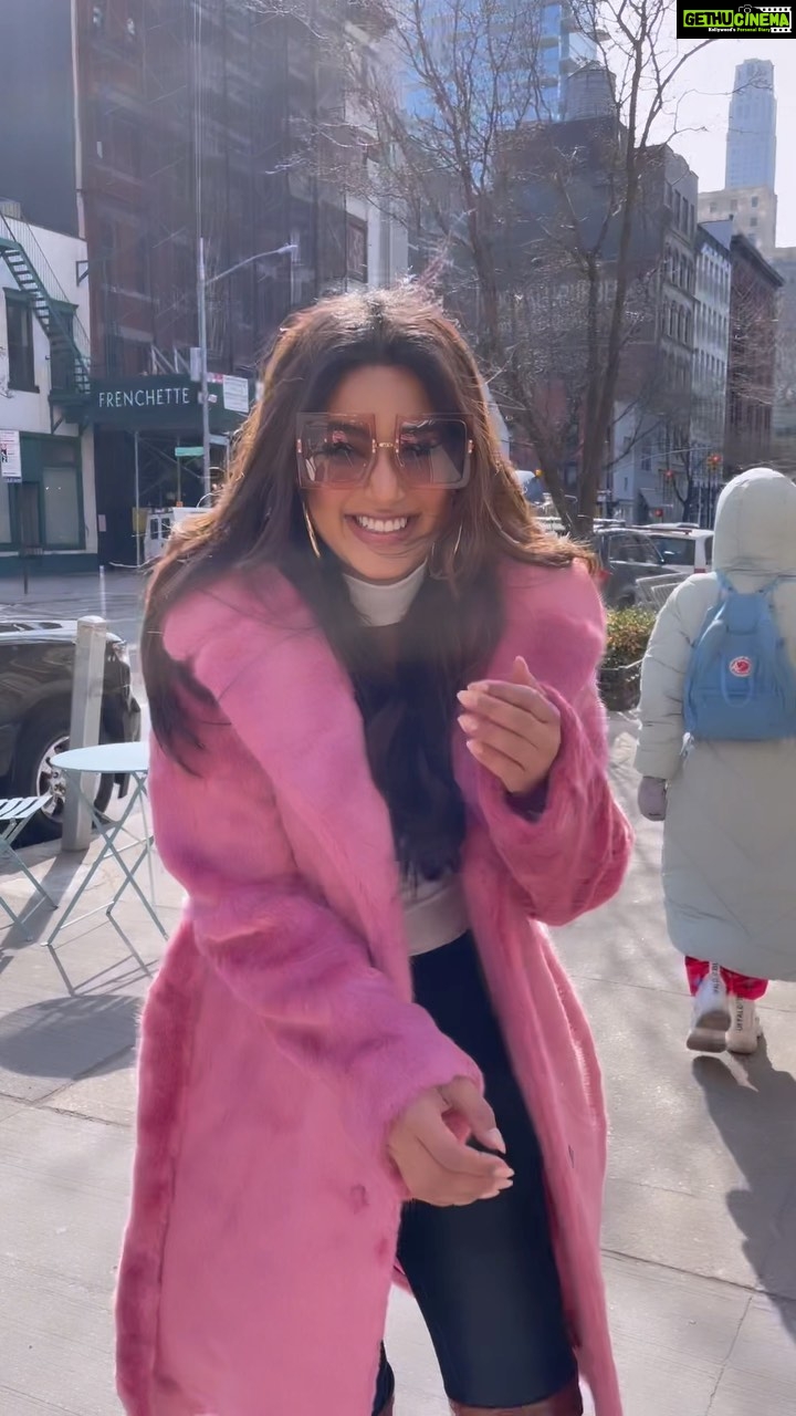 Harnaaz Kaur Sandhu Instagram - Life is better when you’re laughing!❤️ Manhattan, New York