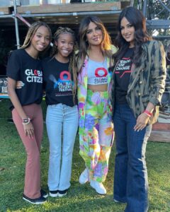 Harnaaz Kaur Sandhu Instagram - I couldn’t have asked for us to meet in any other way. Thanks @priyankachopra for your kindness at @glblctzn … you killed it!✨ @missuniverse Styled by @meemmap @ramybrook @satyajewelry Central Park, New York