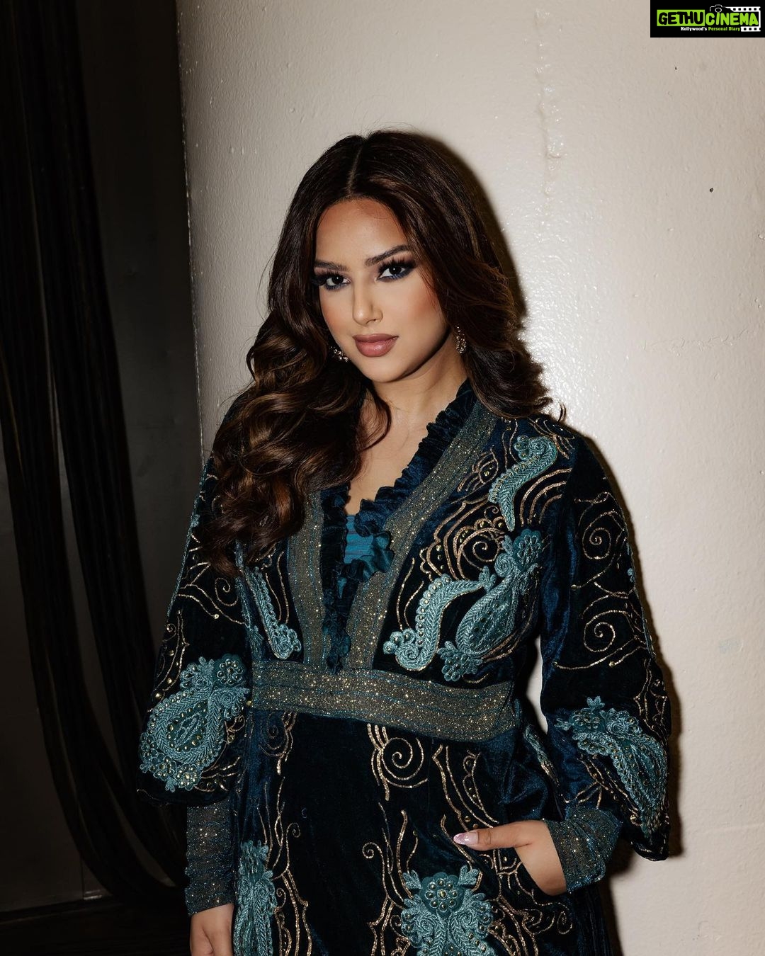 Harnaaz Kaur Sandhu Instagram - National costume co-hosting look done! ✅ #missuniverse2022 Hair and makeup by @mubacosmetics @andresfelipeofficial @yamilemakeup @miguelotox Outfit @sajdabysuman Captured by @tracythnguyen New Orleans, Louisiana
