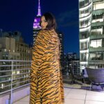 Harnaaz Kaur Sandhu Instagram - “Dear New York, I’ll never get over you” 🧡🗽 Styled by @meemmap Dress and bag @Marciano @guess Heels @ninewest Jacket @adamlippes Manhattan, New York