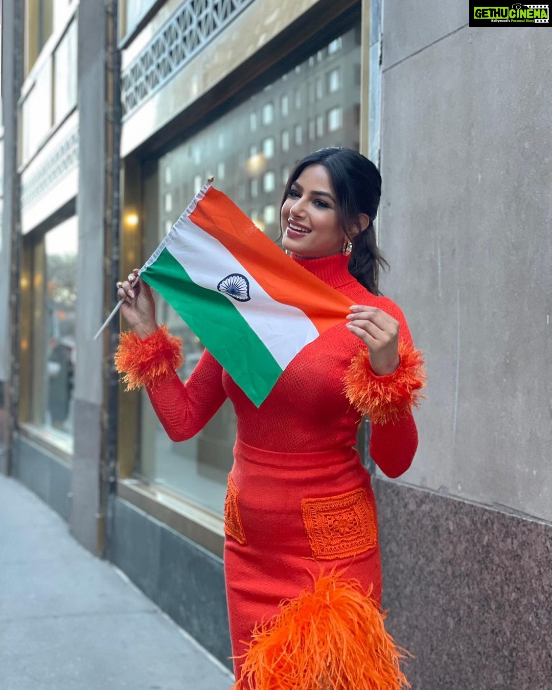 Harnaaz Kaur Sandhu Instagram - The great Bhagat Singh once said, "I have only one religion and that is to serve my country". The true freedom is achieved when the mind is without fear. The martydom of our great leaders and freedom fighters lead India towards it's independence on 15th August, 1947. This year we celebrate the 75 years of our Independence day by giving tribute to the sacrifices of those who gave us freedom by sacrificing themselves. Happy Independence Day to all my incredible fellow Indians all around the world. May this Independence Day inculcates greater sense of patriotism among all of us, hence, contributing in nation building. May our country see more successes and progress in the coming years! ๐ฎ๐ณโค๏ธ๐๐ป