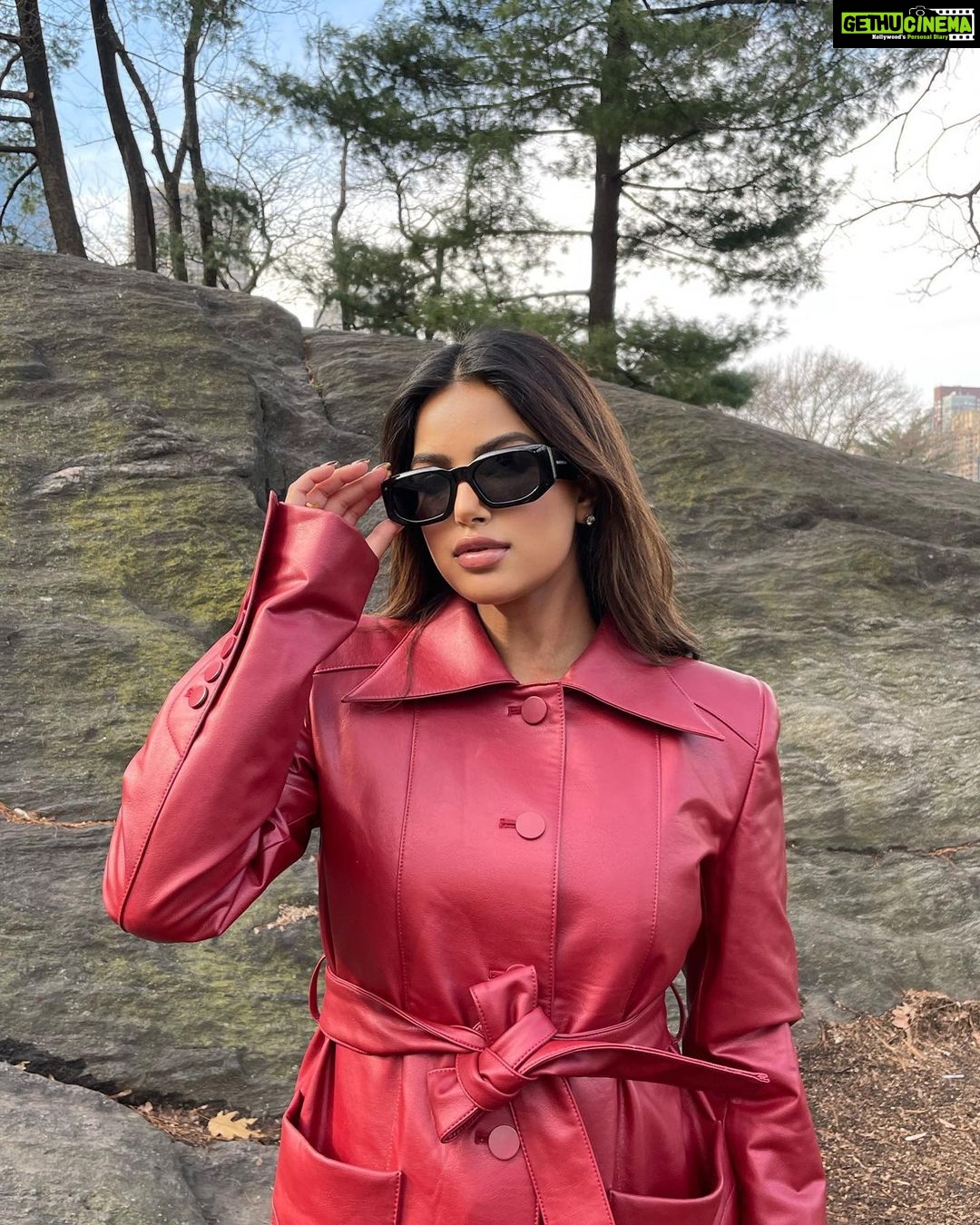 Harnaaz Kaur Sandhu Instagram - If you want the opportunity to knock, it's time to build a door 💫 New York, New York