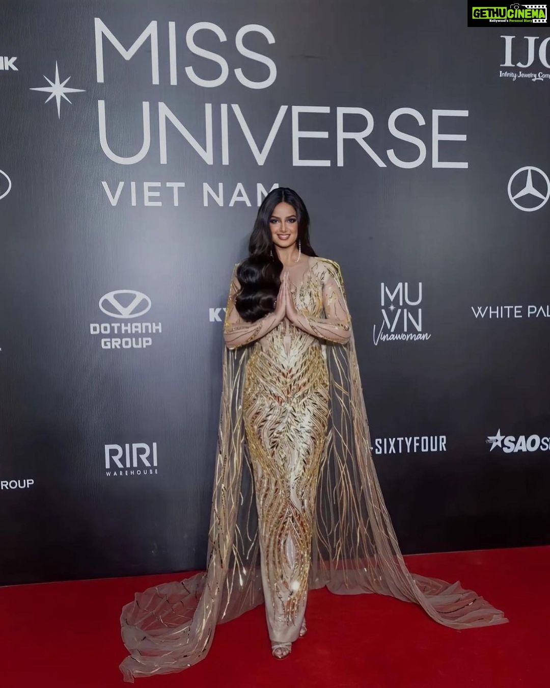 Harnaaz Kaur Sandhu Instagram - yêu và tôn trọng việt nam ❤️🇻🇳🙏🏻 Red carpet look❤️✨ @missuniverse @missuniversevietnam Designer @chungthanhphong MUA @quannguyen_makeup Hair @pulehairstylist Ho Chi Minh City, Vietnam