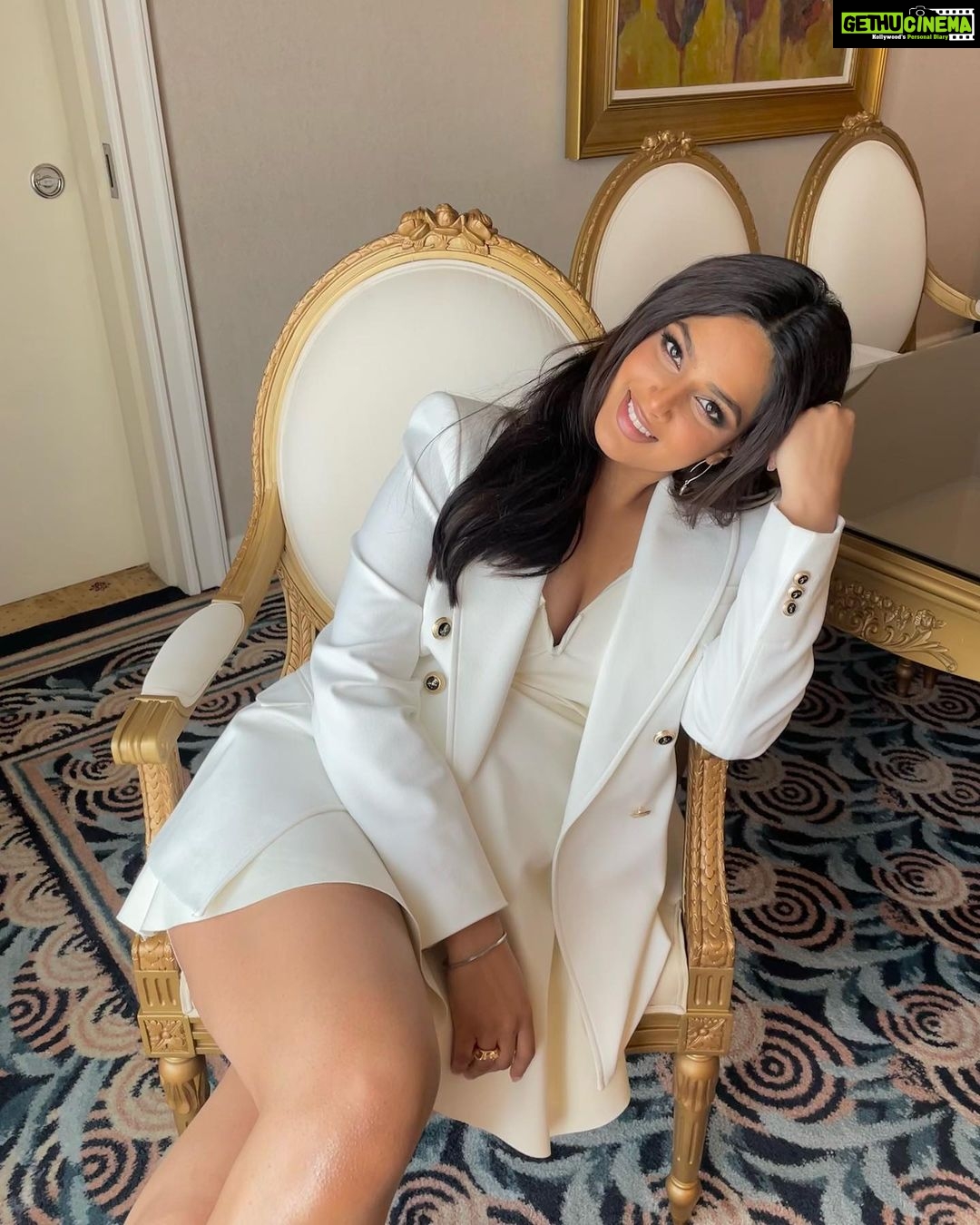 Harnaaz Kaur Sandhu Instagram - Tonight’s the night! who’s going to watch the Miss Universe Vietnam 2022? Hold tight to see my finale show look✨🇻🇳 @missuniverse @missuniversevietnam Styled by @meemmap Clicked by @hannahrbarrow MUA @quannguyen_makeup Hair @pulehairstylist Ho Chi Minh City, Vietnam