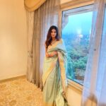 Harnaaz Kaur Sandhu Instagram - ❤️⚡️ Stylist @castelino_priyanka Styling team @labelblive Saree @shantibanaras Necklace @anshgemsofficial Earrings @angelzbypreetibedi Makeup @mitavaswani Hair @yeaksha_ravariya_mua Delhi, India