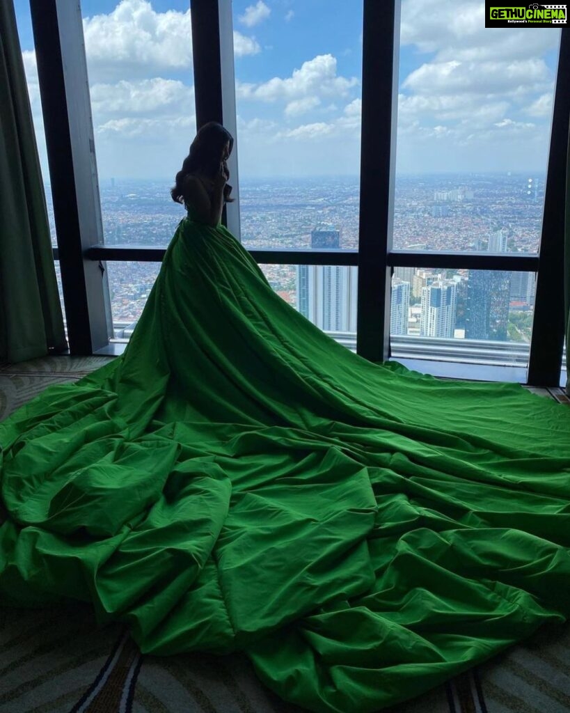 Harnaaz Kaur Sandhu Instagram - It's time for a queen to rise✨ @missuniverse @bubahalfian @revashion Jakarta, Indonesia