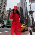 Harnaaz Kaur Sandhu Instagram - otro hermoso día en nueva york ✨ @missuniverse Styled by @meemmap Trench & bucket hat @maisonatia Boots @billinishoes Sunglasses @priverevaux Manhattan, New York