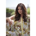Harnaaz Kaur Sandhu Instagram - From your narrow paths to digging deep, make it large like your dreams into infinity. Styled by @bharatg18 Outfit @aartivijaygupta Clicked by @rijuvenated Jewellery @sataara19 Make up @mannat.gill Hair by @muskanmanhas_hairstylist