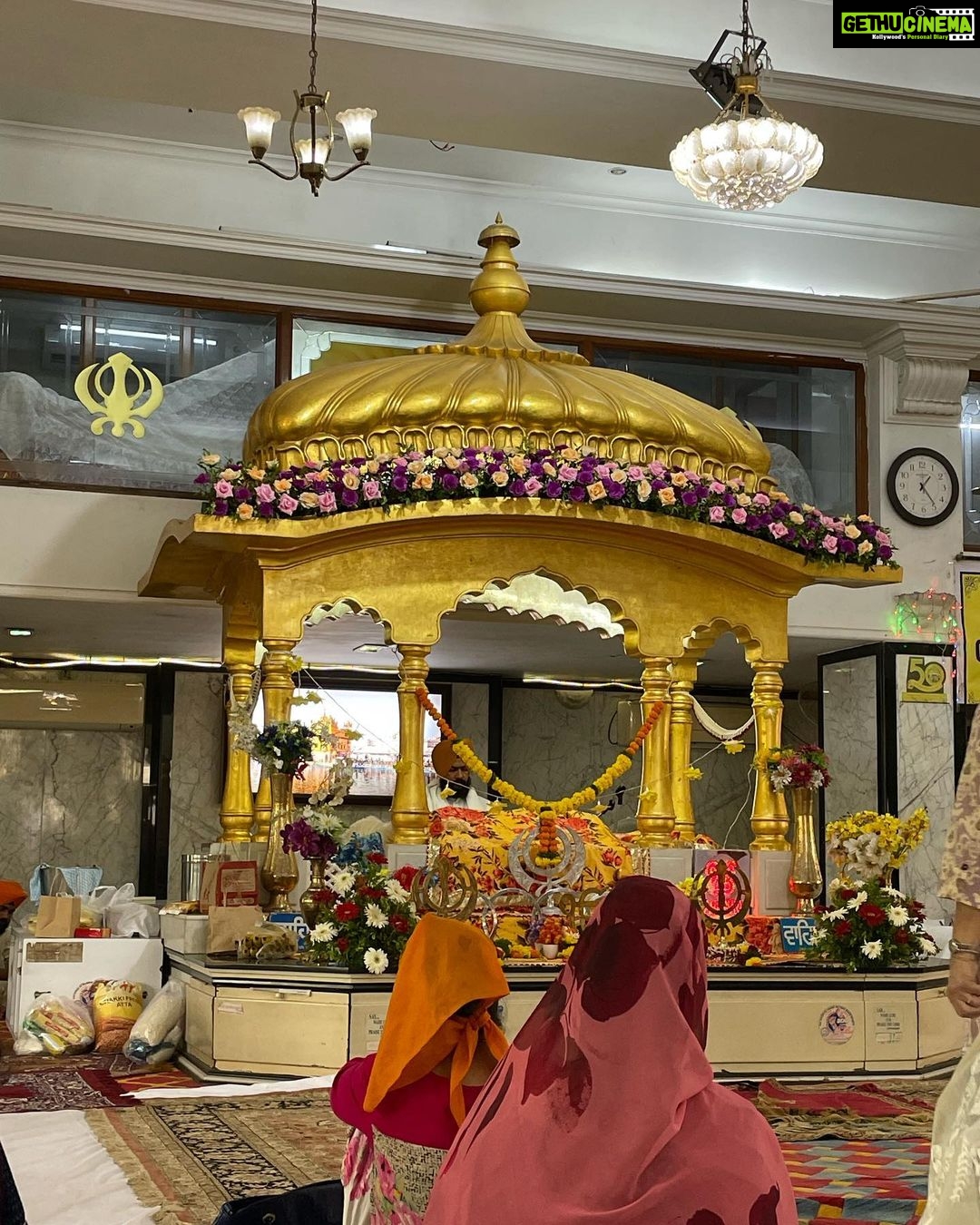 Harnaaz Kaur Sandhu Instagram - Baisakhi is celebrated to mark the start of Punjabi new year and first day of spring harvest. It also commemorate formation of Khalsa Panth warriors under Shri Guru Gobind Singh Ji. On this special day of Baisakhi, May god bless all of us with blessings, love and lots of happiness. Sharing some pictures of how I celebrated Baisakhi today.❤️✨ #blessed @missuniverse