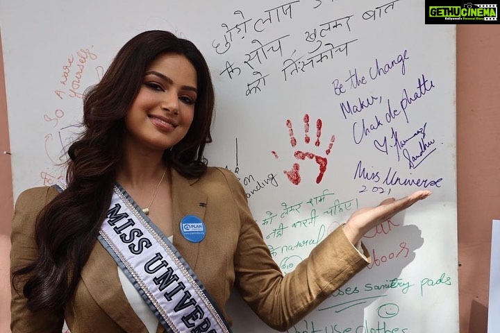 Harnaaz Kaur Sandhu Instagram - Be the change ✨ In regard to the coalition for menstrual equity we visited the Mahipalpur village in Delhi and met with young advocates at @planindia .They announced that a pad machine will be installed providing local women with a livelihood. The journey of manufacturing low cost sustainable sanitary pads starts here at Mahipalpur village. #changemakers #menstrualequity @missuniverse @ddbmudragroup @planindia @impactwayv @murugaofficial @missdivaorg Styled by @bharatg18 Outfit @geneslhofficial Jewellery @antarez.jewels Bag @purocosaofficial makeup and hair @ankchikara.artistry