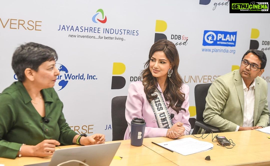 Harnaaz Kaur Sandhu Instagram - Announcement alert! 🚨The Miss Universe Organization, @harnaazsandhu_03, @ddbmudragroup, @planindia, @murugaofficial and @impactwayv have come together to work towards menstrual equity around the world starting with a pilot program in India. Follow along as this coalition takes on the universe. Styled by @meemmap Suit @pinkapple_dresses Bag @houseofwant Earrings @pencilboxshop_usa Shoes @ninashoes DDB Mudra Group