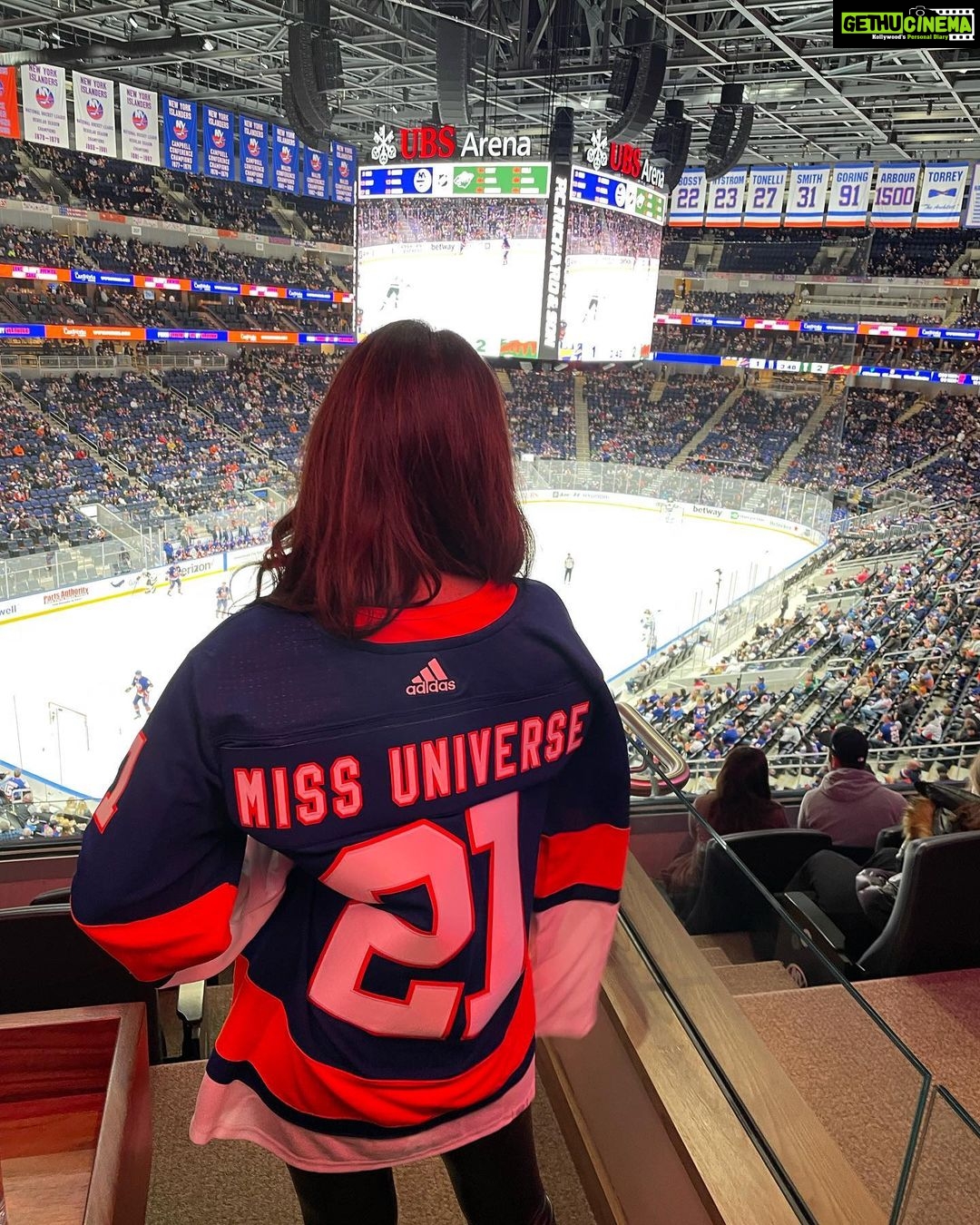 Harnaaz Kaur Sandhu Instagram - So Thankful to @smiletrain for giving me this great opportunity for being the flag captain of @ny_islanders Huge shoutout to everyone who helped us to raise funds for @smiletrain β¨β€οΈ Love and Respect ππ» @missuniverse Wearing @rockystar100 @rockystarofficial Earrings by @isharya