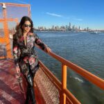 Harnaaz Kaur Sandhu Instagram - First ferry trip and some delicious Thai food @pinto_nyc All about yesterday✨🗽 @missuniverse @missdivaorg Ensemble by - @rockystarofficial @rockystar100 Earrings - @isharya Overcoat - @weareperona New York City, N.Y.
