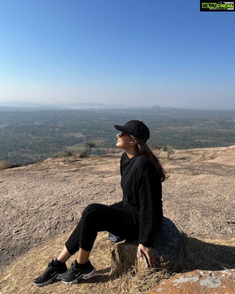 Harnaaz Kaur Sandhu Instagram - Love you Zindagi ❤️ #hiking