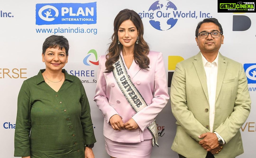 Harnaaz Kaur Sandhu Instagram - Announcement alert! 🚨The Miss Universe Organization, @harnaazsandhu_03, @ddbmudragroup, @planindia, @murugaofficial and @impactwayv have come together to work towards menstrual equity around the world starting with a pilot program in India. Follow along as this coalition takes on the universe. Styled by @meemmap Suit @pinkapple_dresses Bag @houseofwant Earrings @pencilboxshop_usa Shoes @ninashoes DDB Mudra Group