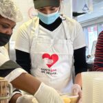 Harnaaz Kaur Sandhu Instagram - Give thanks not just on special holidays or occasions but every day of your life. Appreciate and never take for granted all that you have. Thank you @godslovenyc for allowing me to partake on your mission to serve the community. I encourage everyone to take sometime out of your life to volunteer to spread God's love. @missuniverse God's Love We Deliver