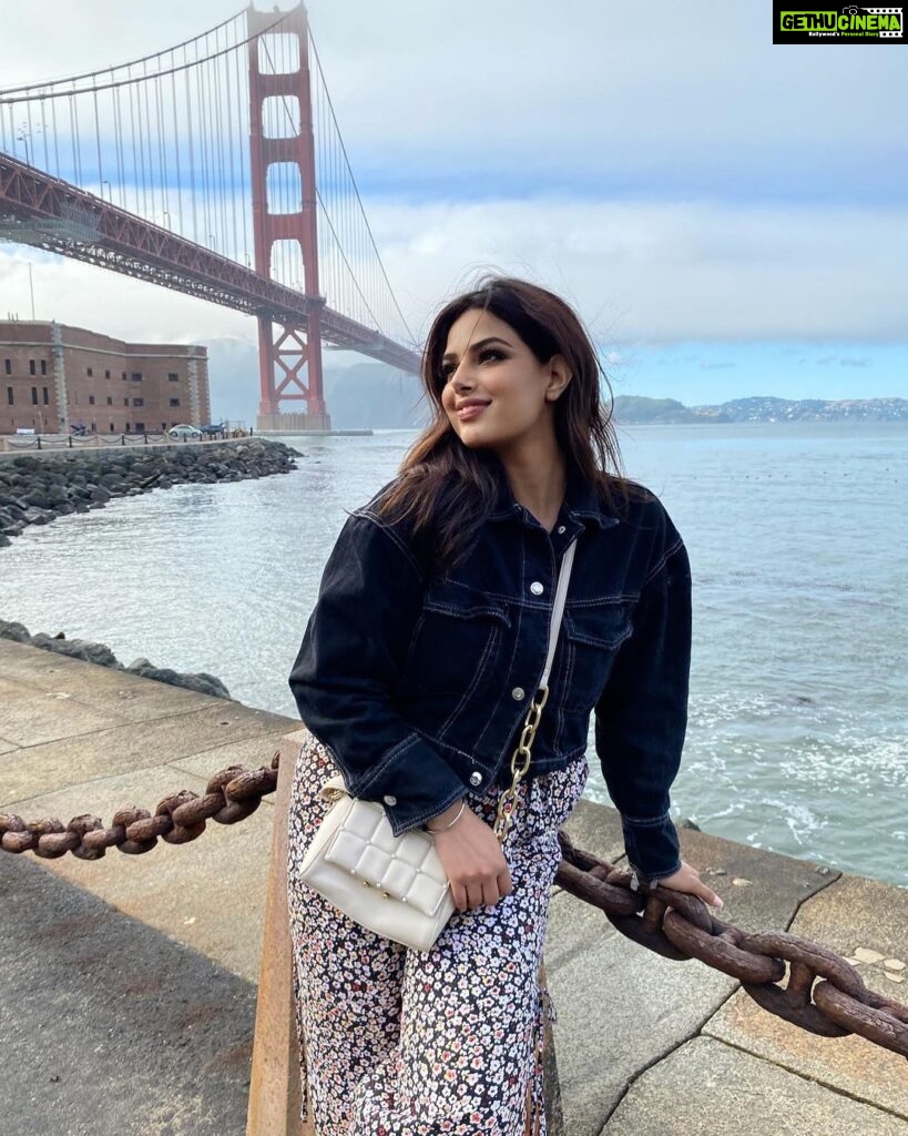 Harnaaz Kaur Sandhu Instagram - Golden bridge ✅✨ Golden Gate Bridge