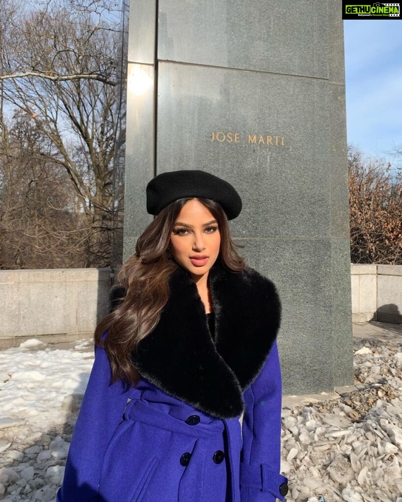 Harnaaz Kaur Sandhu Instagram - Let your light shine so brightly that others can see their way out of the dark☀️✨ @missuniverse @missdivaorg Styled @meemmap Coat @nonatatelier Shoes @marciano @guess Makeup by @yukoonthego Hair by @delajhair New York City, N.Y.