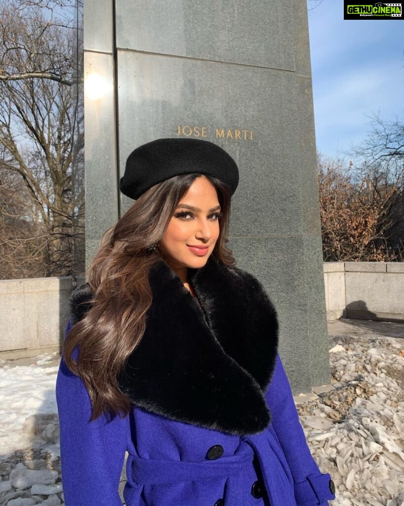 Harnaaz Kaur Sandhu Instagram - Let your light shine so brightly that others can see their way out of the dark☀️✨ @missuniverse @missdivaorg Styled @meemmap Coat @nonatatelier Shoes @marciano @guess Makeup by @yukoonthego Hair by @delajhair New York City, N.Y.