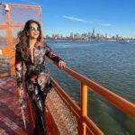 Harnaaz Kaur Sandhu Instagram - First ferry trip and some delicious Thai food @pinto_nyc All about yesterday✨🗽 @missuniverse @missdivaorg Ensemble by - @rockystarofficial @rockystar100 Earrings - @isharya Overcoat - @weareperona New York City, N.Y.