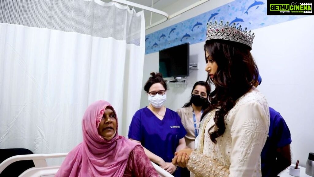 Harnaaz Kaur Sandhu Instagram - As I promised in my previous post to share some amazing visits of mine at Smile train in India, here is one very close to my heart. I visited the SRCC Children's Hospital in Mumbai where I got to meet children who had their cleft surgeries done, their parents and of course, the smile makers- the doctors who perform the surgeries at free of cost Thank you Dr. Nitin Mokal for taking me through the process of the surgery and making me more aware about Cleft and it's treatment. @smiletrain @missuniverse @smiletrain_india #HarnaazSandhu #LIVAMissDivaUniverse2021 #MissUniverse2021 #MissUniverseIndia #MissUniverse #MissIndia #MU2021 #India