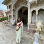 Harnaaz Kaur Sandhu Instagram - Jaipur 🦚 💗 MUA- @aditimakeupartist Hair- @sunil_celebrity_stylist Outfit - @muksweta Jaipur, Rajasthan