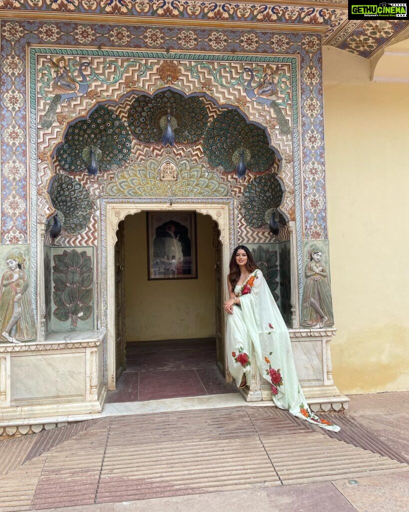 Harnaaz Kaur Sandhu Instagram - Jaipur 🦚 💗 MUA- @aditimakeupartist Hair- @sunil_celebrity_stylist Outfit - @muksweta Jaipur, Rajasthan