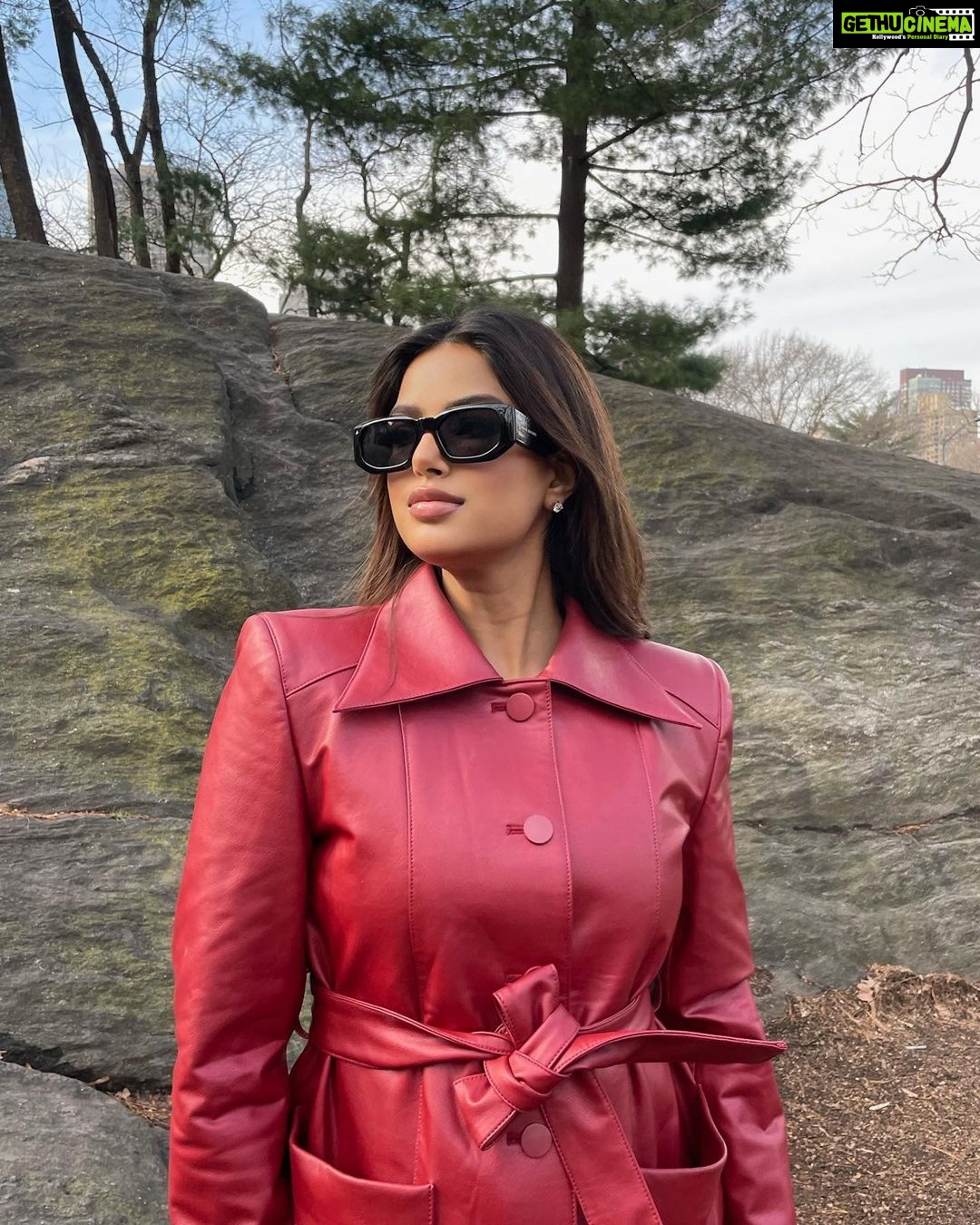 Harnaaz Kaur Sandhu Instagram - If you want the opportunity to knock, it's time to build a door 💫 New York, New York