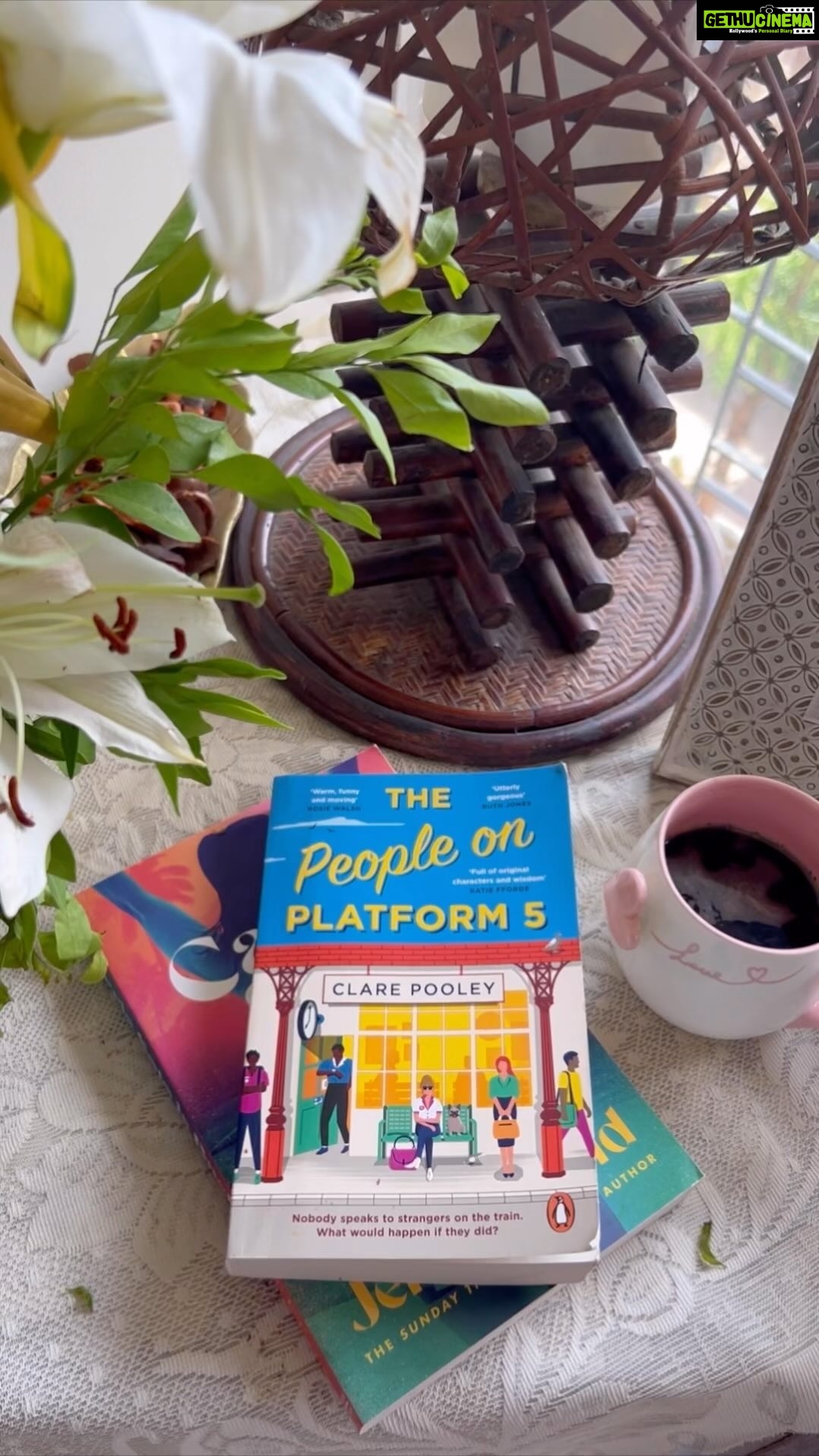 Harshita Gaur Instagram - Reading writing self pampering kinda a day! #fictionaddiction