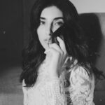 Harshita Gaur Instagram - Baithe baithe bor ho rahe the! 📸 @afrographer