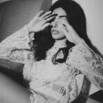 Harshita Gaur Instagram - Heart’s humming! What do you hear? . . . @afrographer
